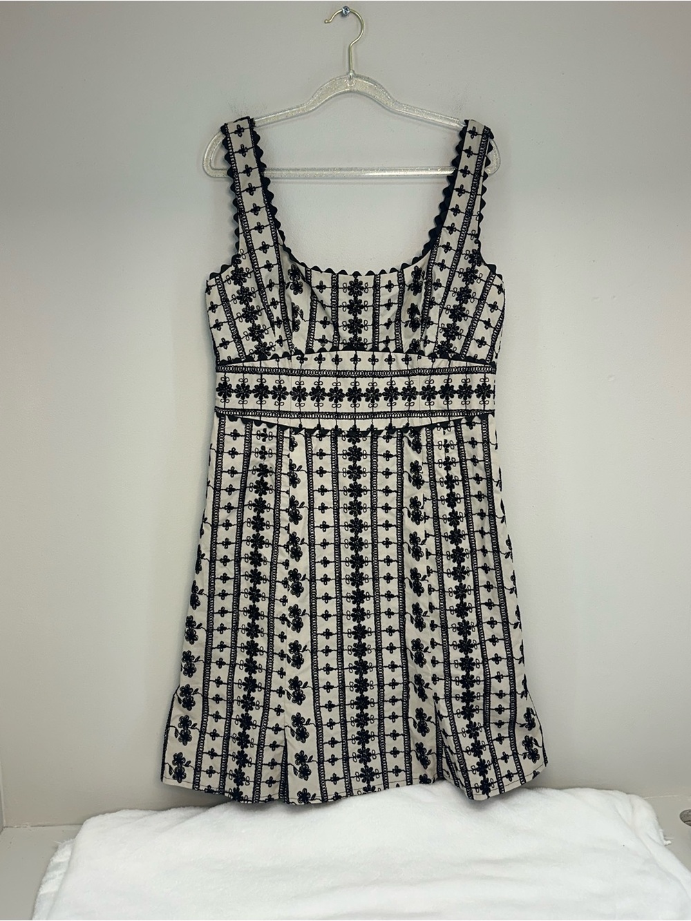 Nanette Lepore Black and cream Floral-Stripe Mini Dress lace coquette size 12